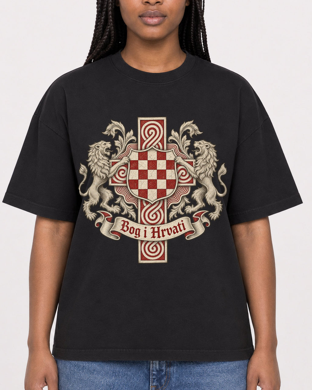 Mockup Boxy Heavyweight Tee Black female close-up 04