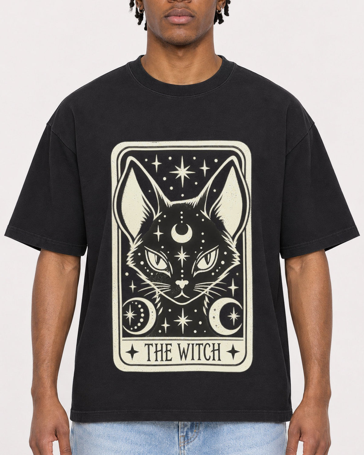 Mockup Boxy Heavyweight Tee Black male close-up 05