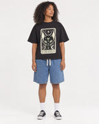 Mockup Boxy Heavyweight Tee Black female full-body 05