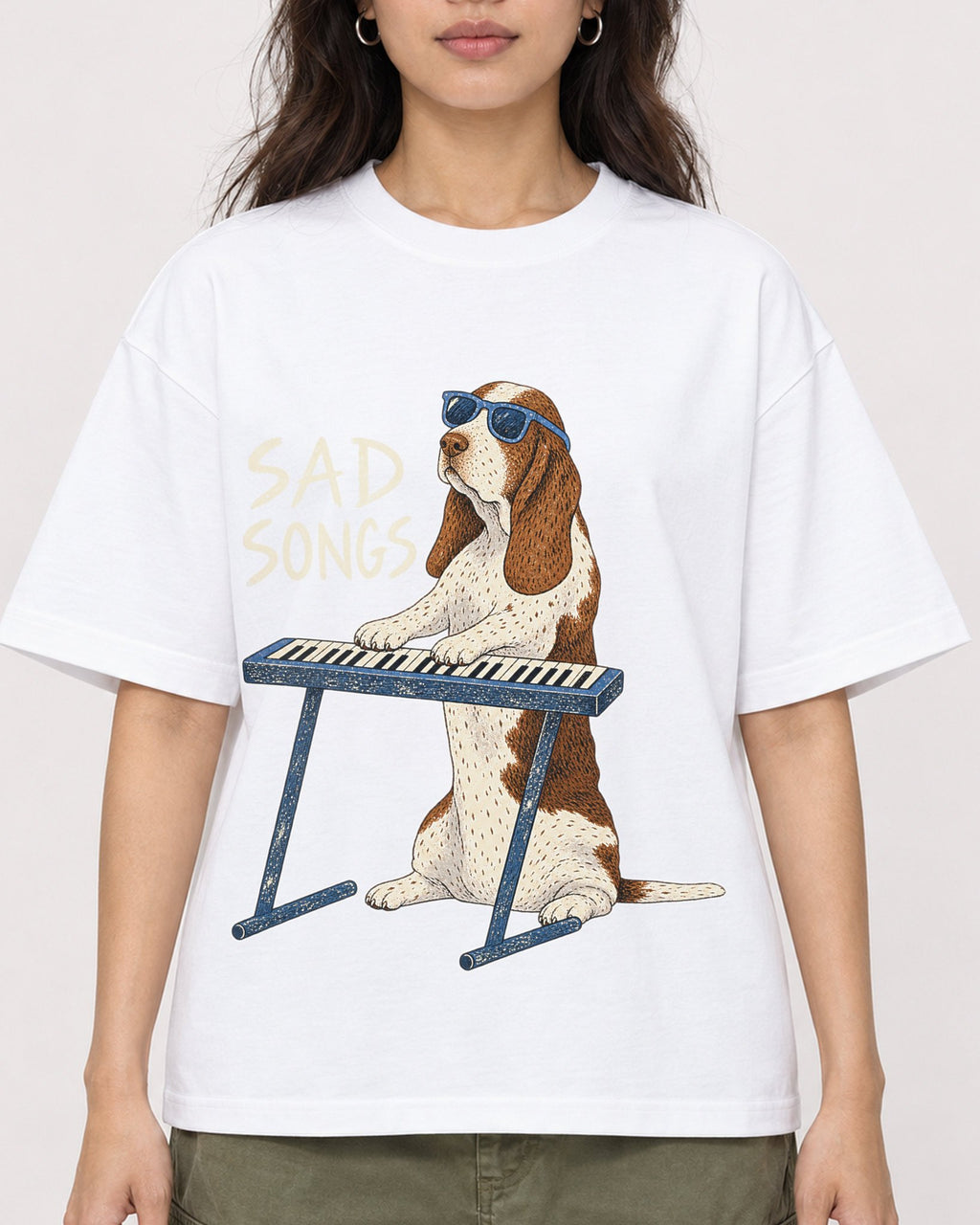Mockup Boxy Heavyweight Tee White female close-up 02