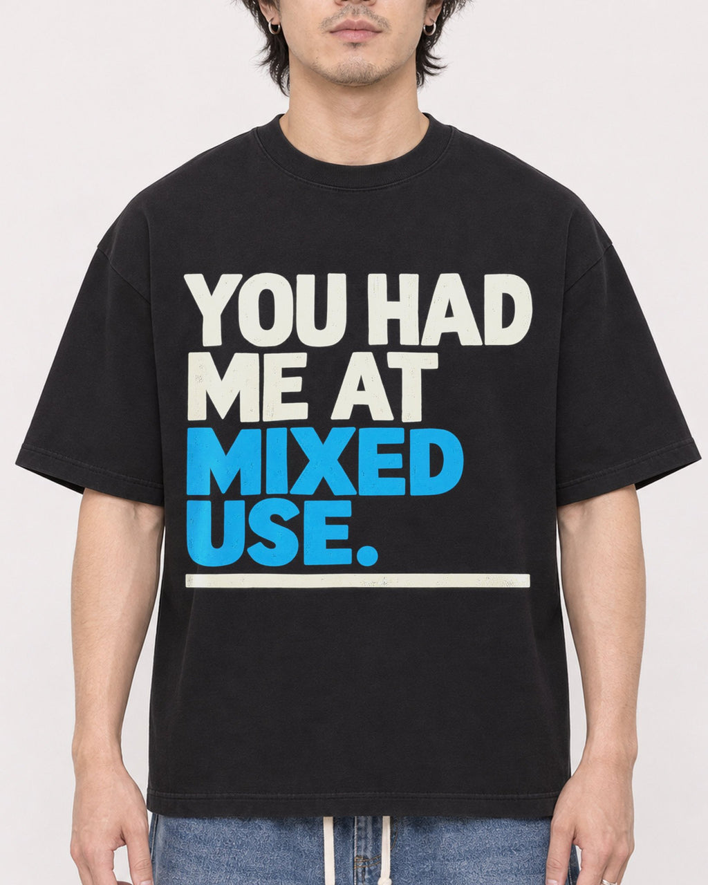 Mockup Boxy Heavyweight Tee Black male close-up 03