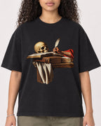 Mockup Boxy Heavyweight Tee Black female close-up 10