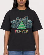 Mockup Boxy Heavyweight Tee Black female close-up 04