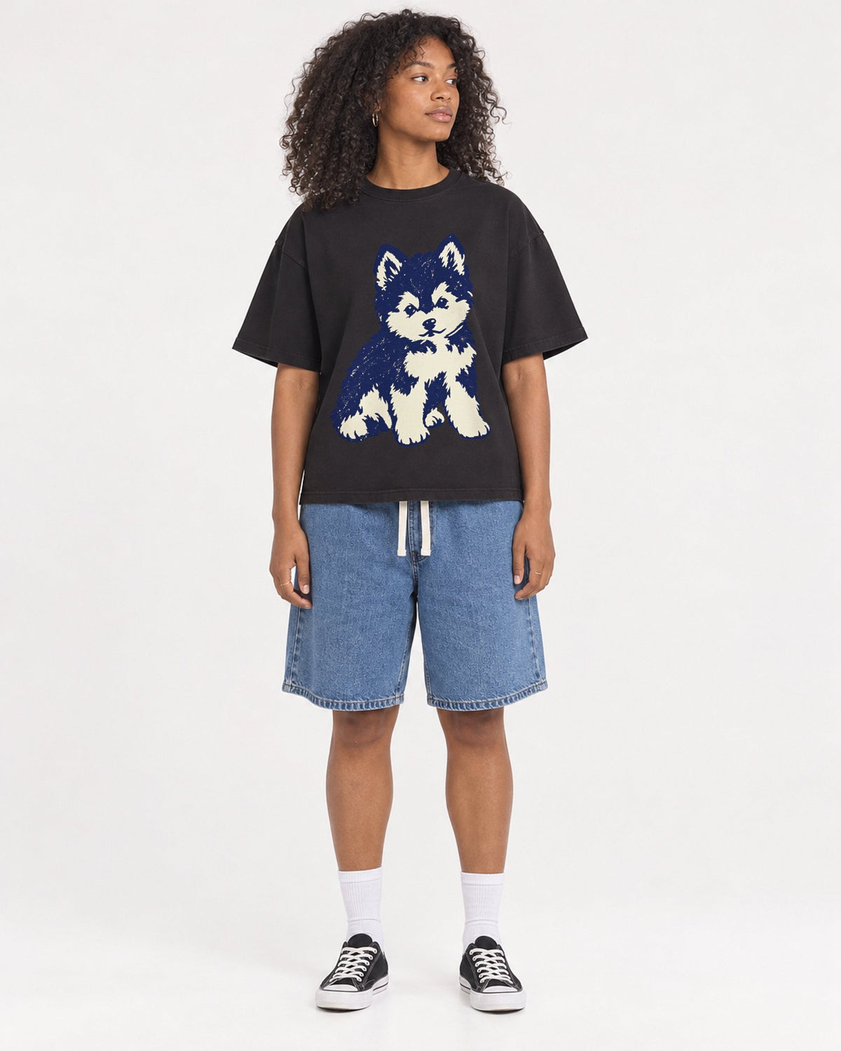 Mockup Boxy Heavyweight Tee Black female full-body 05