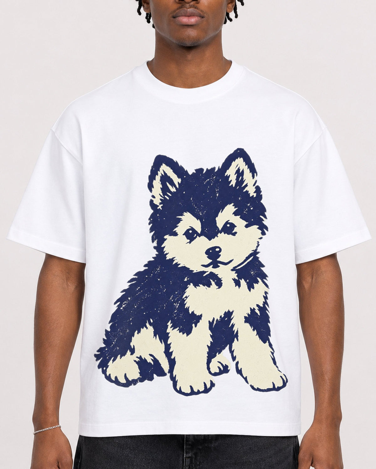 Mockup Boxy Heavyweight Tee White male close-up 05