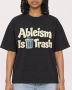 Mockup Boxy Heavyweight Tee Black female close-up 15