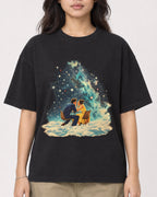 Mockup Boxy Heavyweight Tee Black female close-up 02