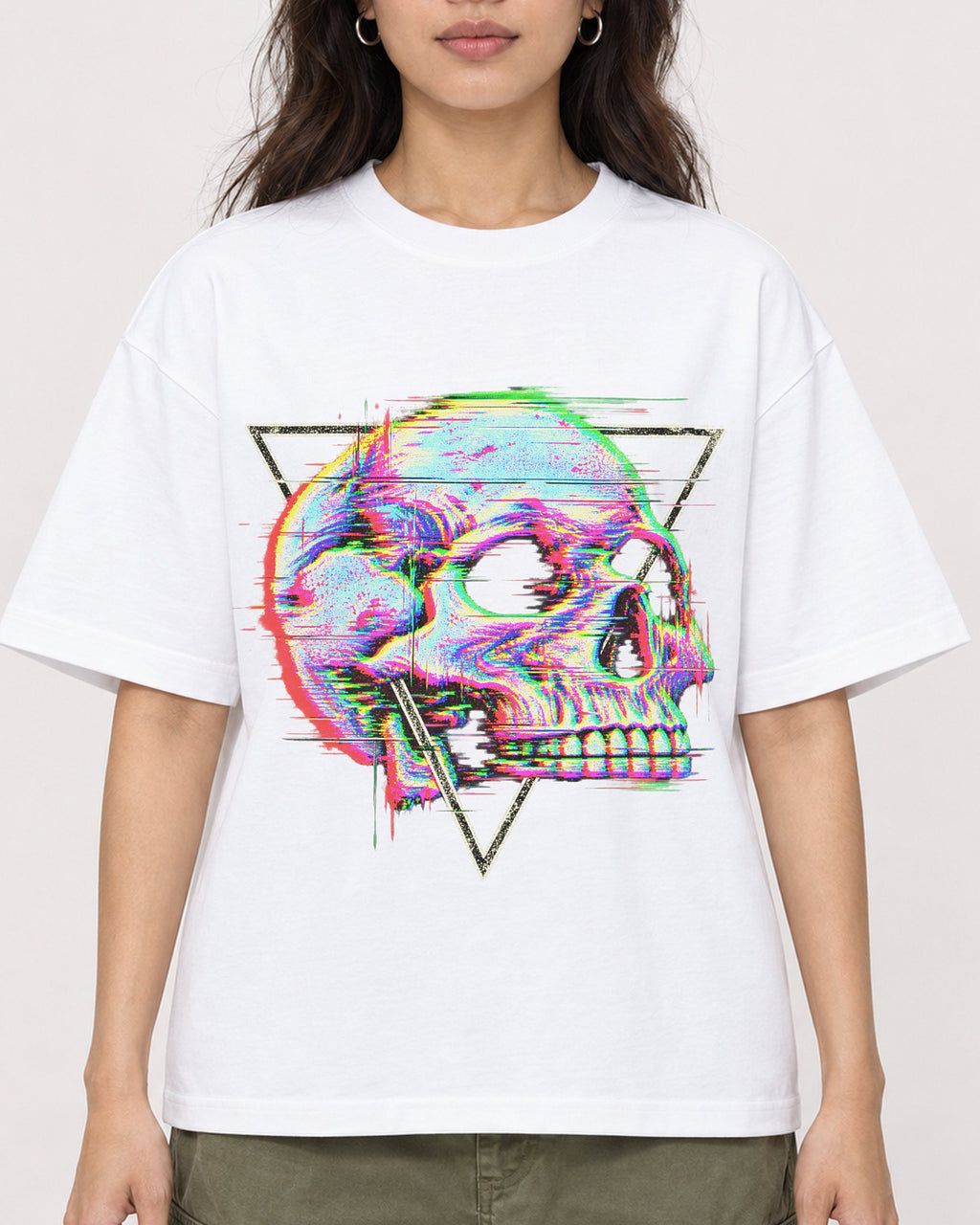 Mockup Boxy Heavyweight Tee White female close-up 02