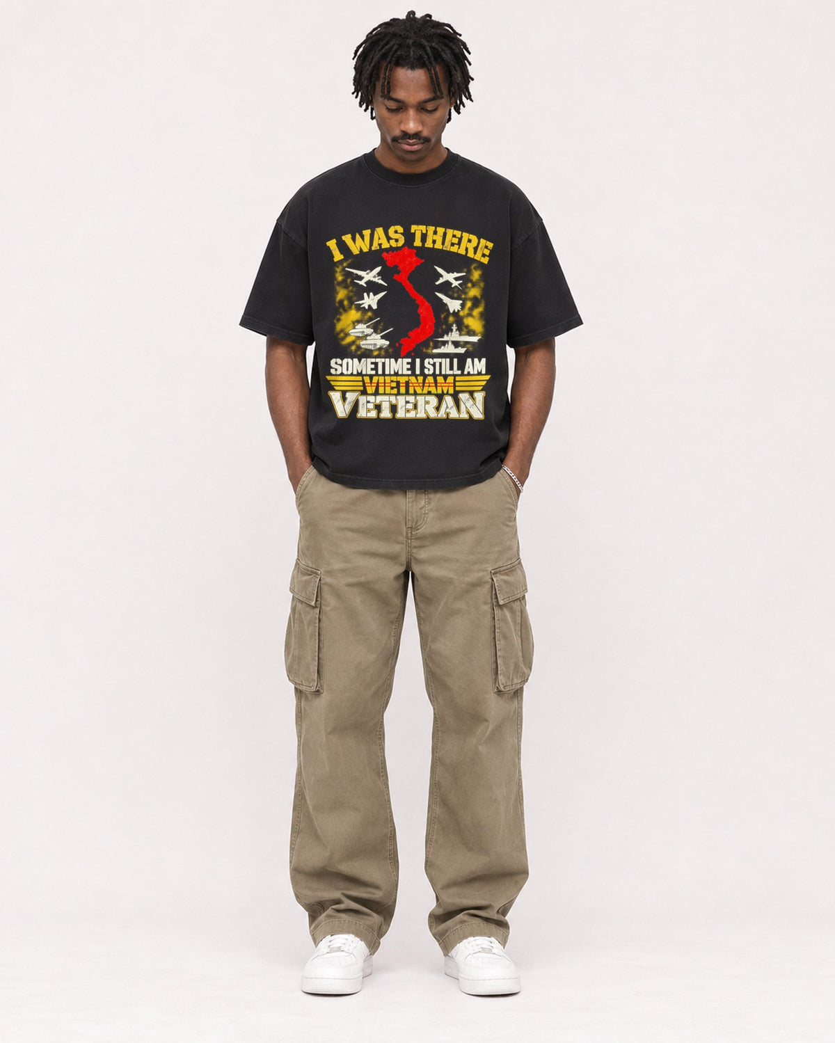 Mockup Boxy Heavyweight Tee Black male full-body 04