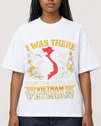 Mockup Boxy Heavyweight Tee White female close-up 04