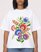 Mockup Boxy Heavyweight Tee White female close-up 15