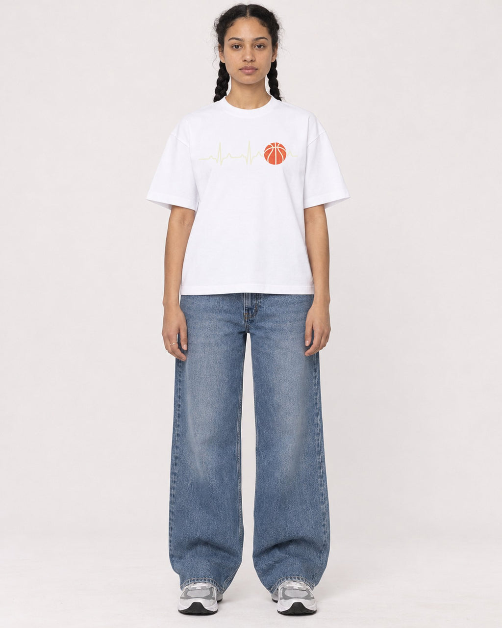 Mockup Boxy Heavyweight Tee White female full-body 50