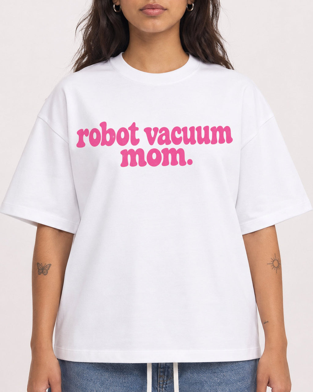 Mockup Boxy Heavyweight Tee White female close-up 06