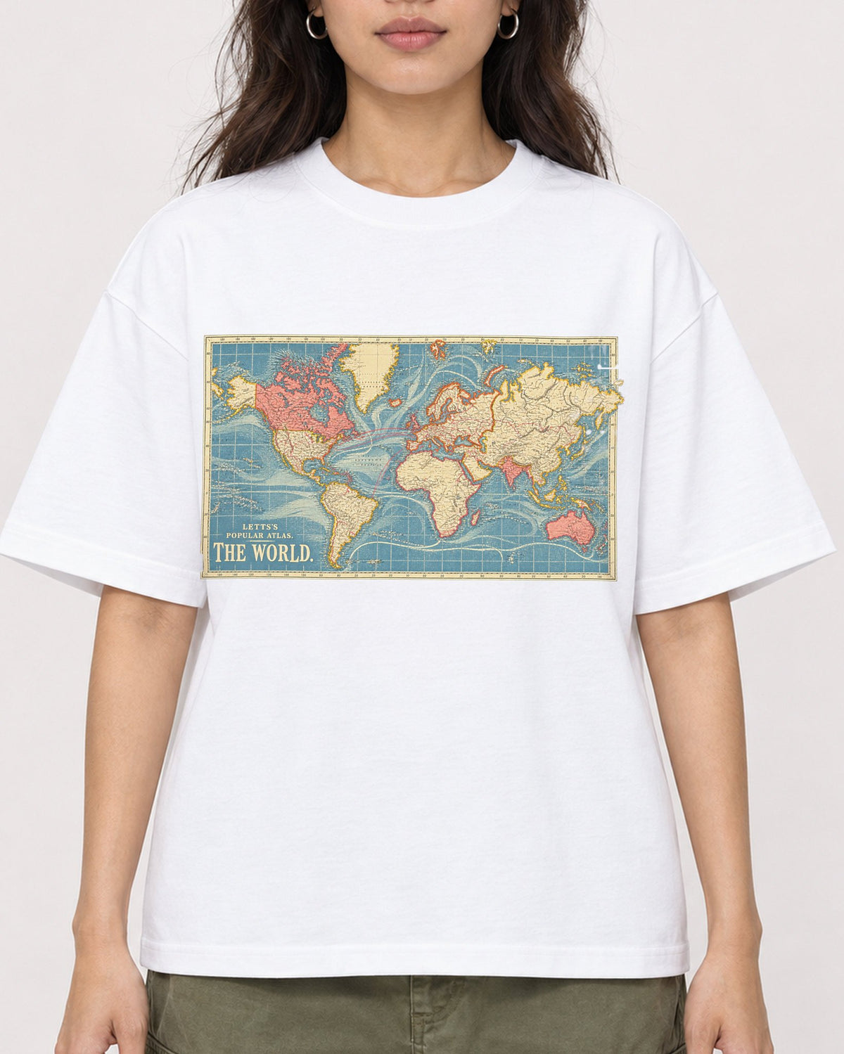 Mockup Boxy Heavyweight Tee White female close-up 02