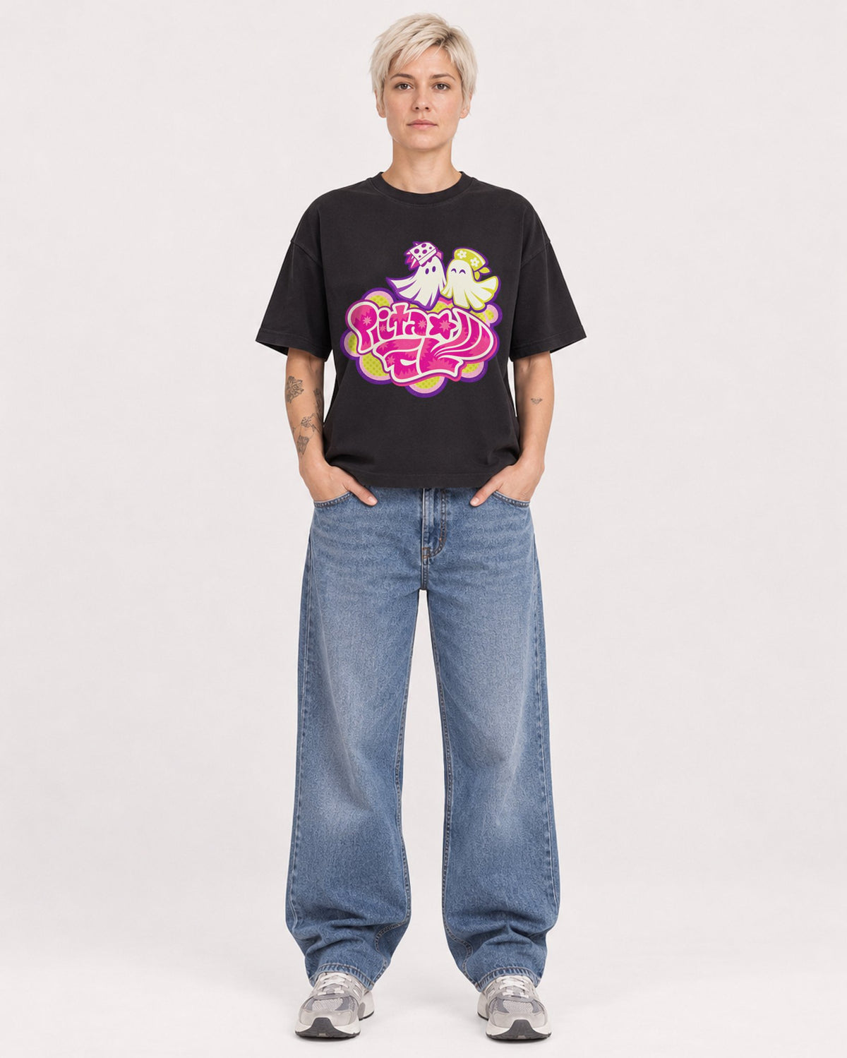 Mockup Boxy Heavyweight Tee Black female full-body 48