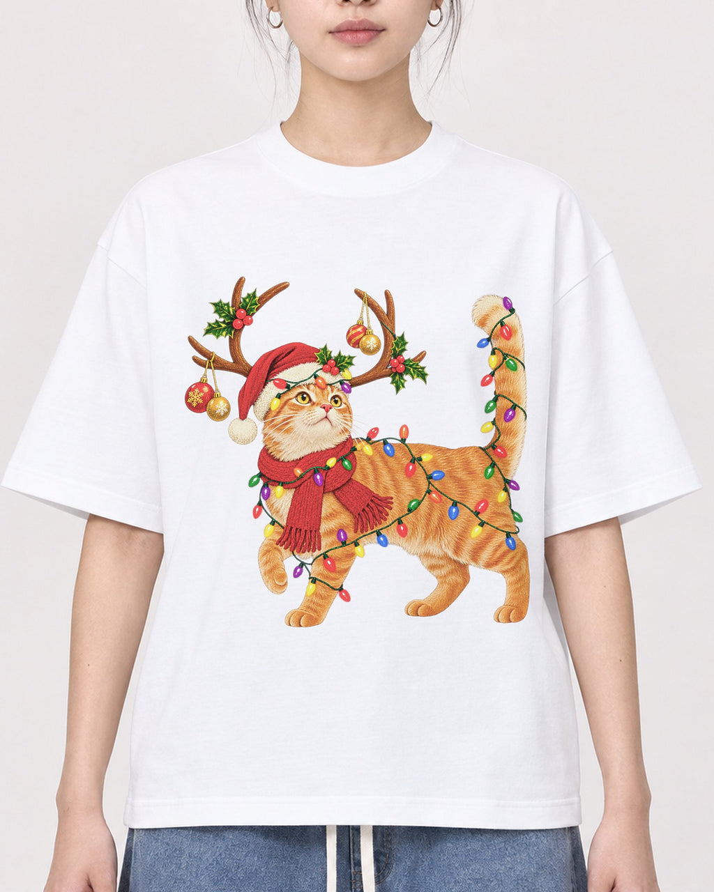 Mockup Boxy Heavyweight Tee White female close-up 41