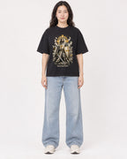 Mockup Boxy Heavyweight Tee Black female full-body 03