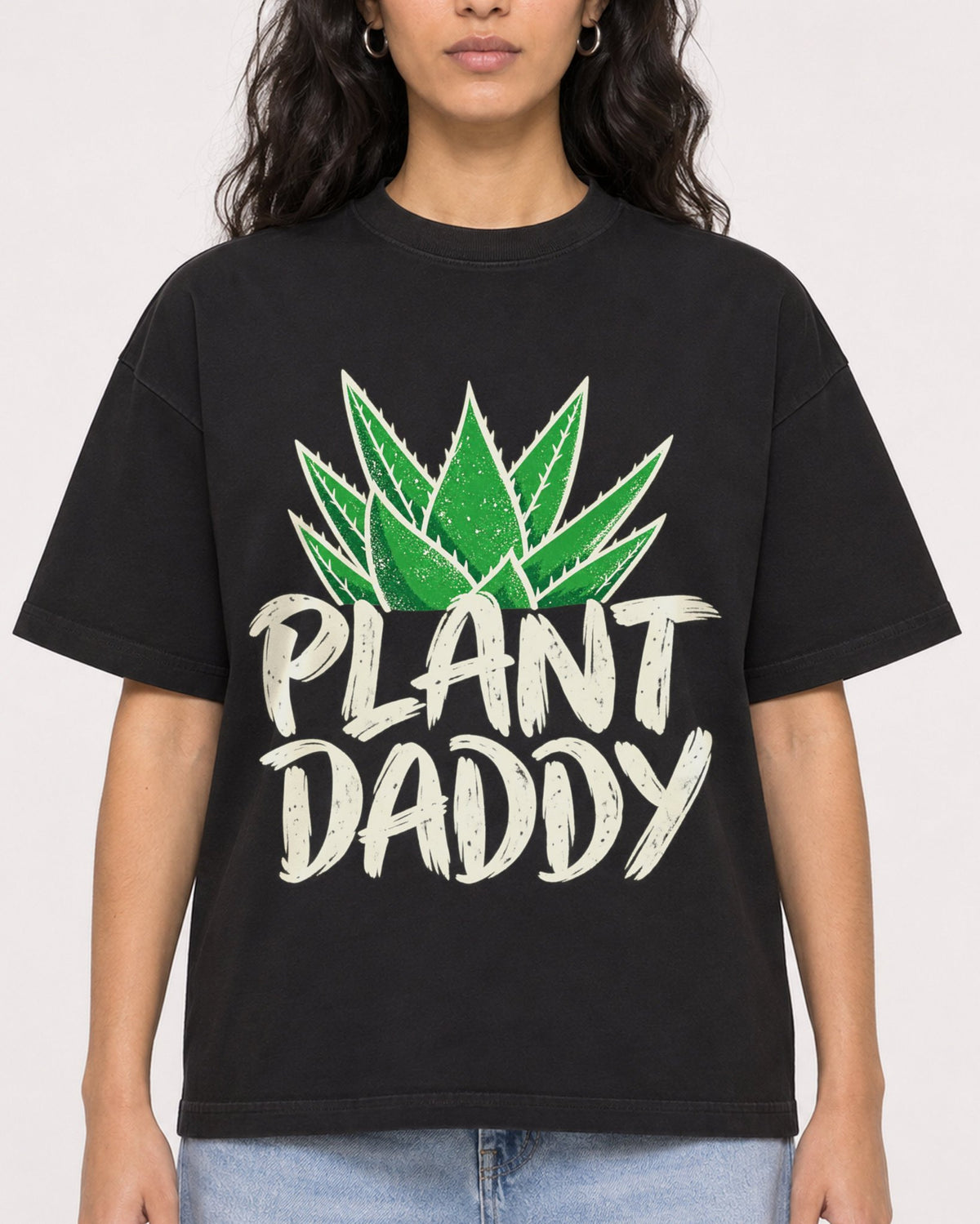 Mockup Boxy Heavyweight Tee Black female close-up 07