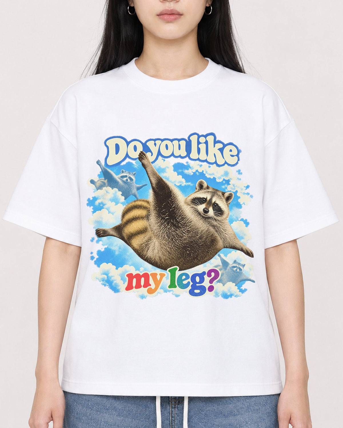 Mockup Boxy Heavyweight Tee White female close-up 01
