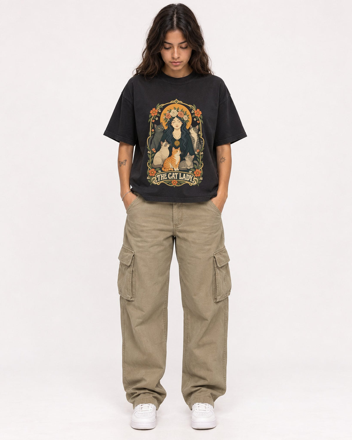 Mockup Boxy Heavyweight Tee Black female full-body 06