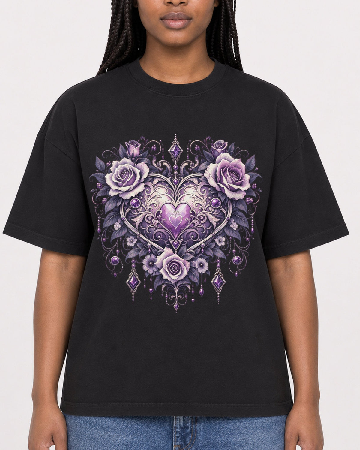 Mockup Boxy Heavyweight Tee Black female close-up 04