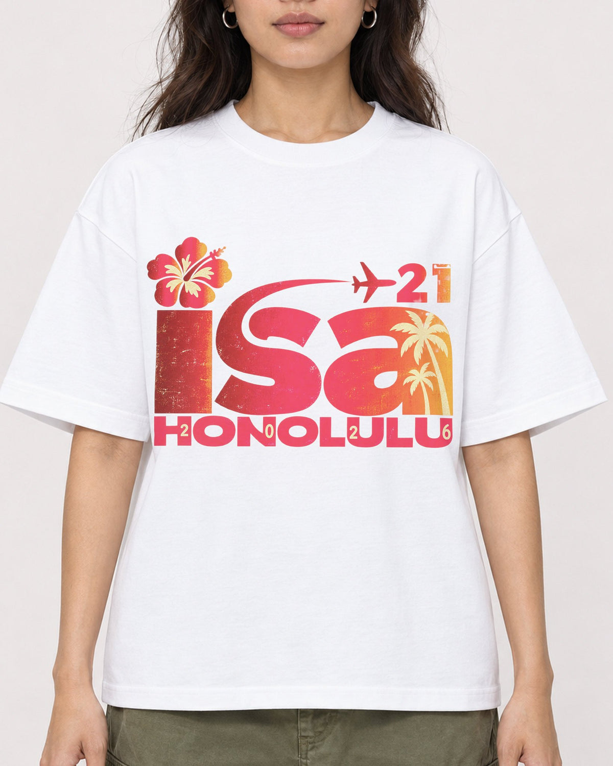 Mockup Boxy Heavyweight Tee White female close-up 02