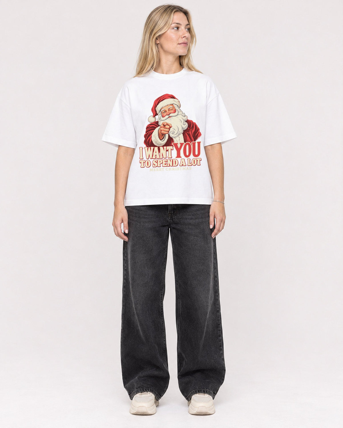 Mockup Boxy Heavyweight Tee White female full-body 08