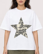Mockup Boxy Heavyweight Tee White female close-up 02