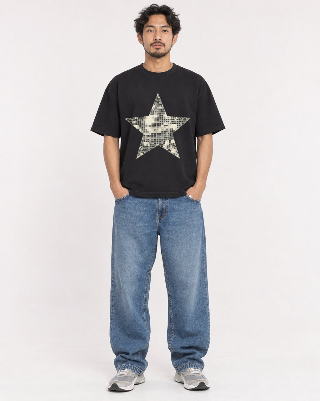 Mockup Boxy Heavyweight Tee Black male full-body 02