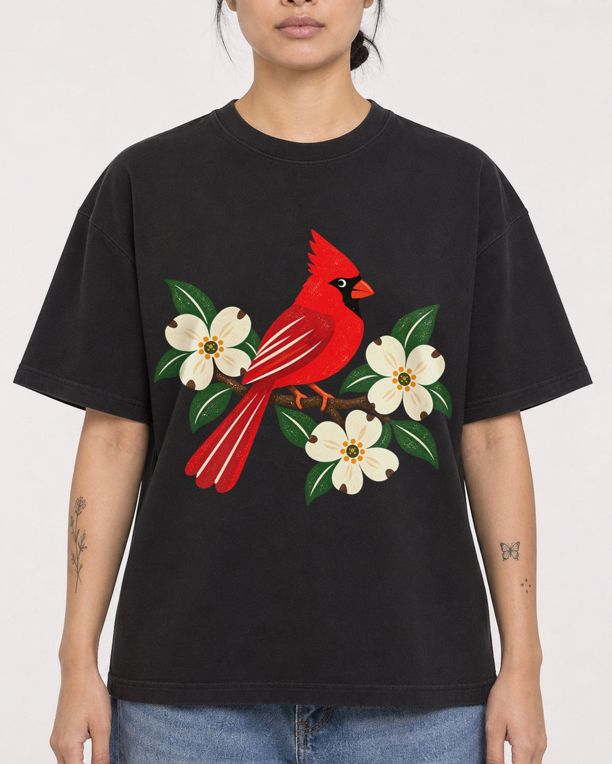 Mockup Boxy Heavyweight Tee Black female close-up 12