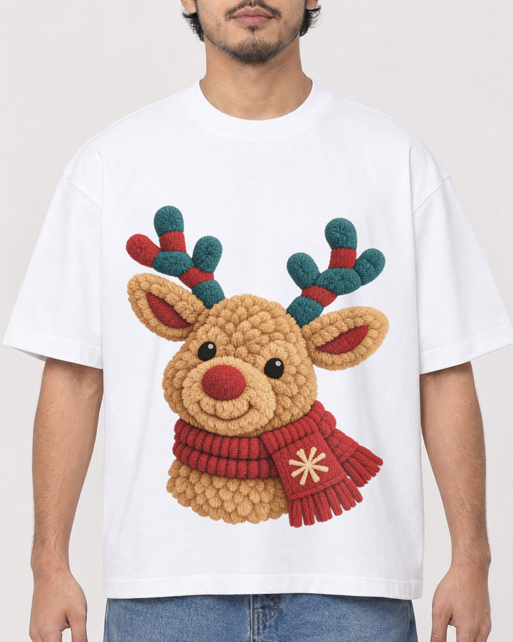 Mockup Boxy Heavyweight Tee White male close-up 02