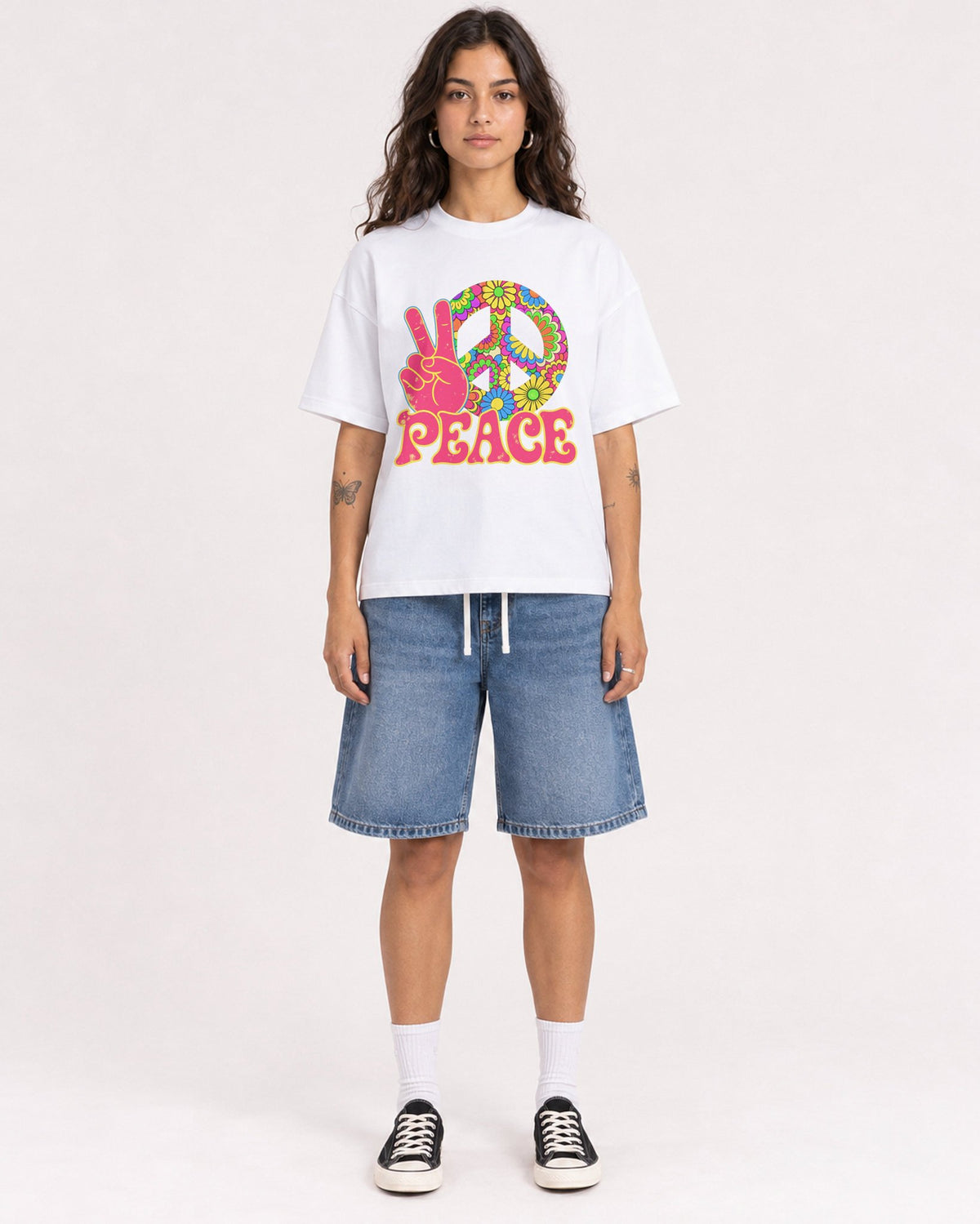 Mockup Boxy Heavyweight Tee White female full-body 06