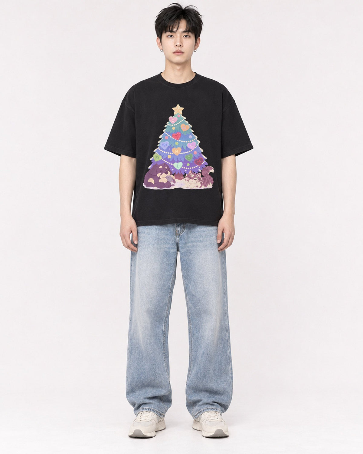 Mockup Boxy Heavyweight Tee Black male full-body 01