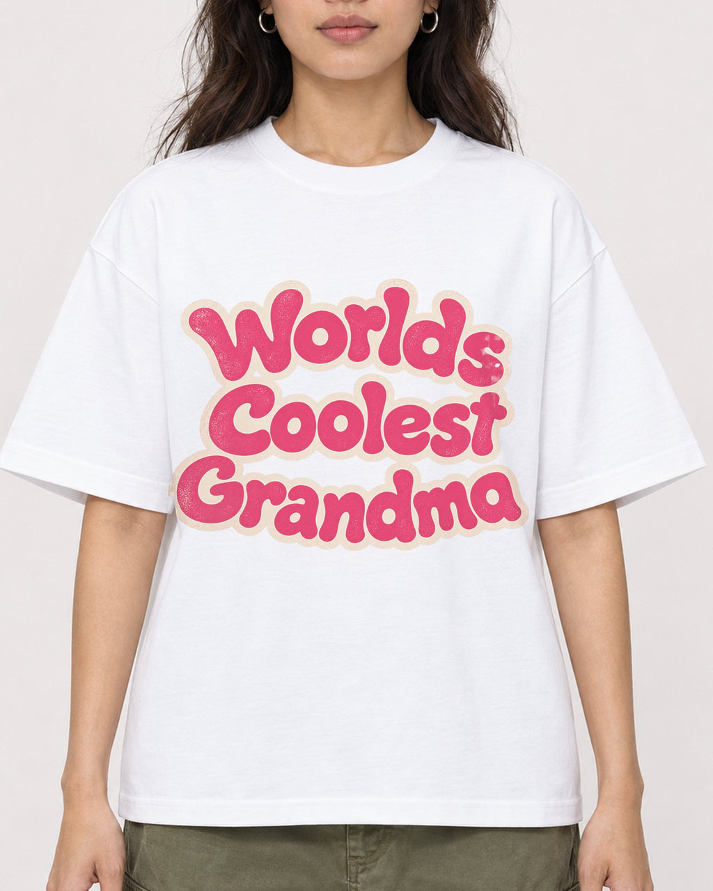 Mockup Boxy Heavyweight Tee White female close-up 02
