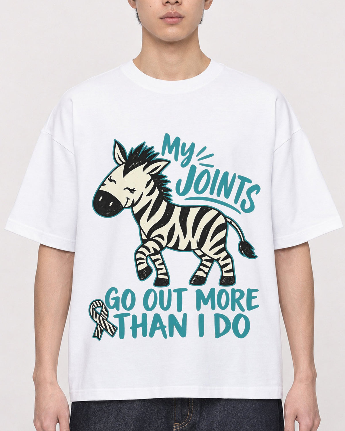 Mockup Boxy Heavyweight Tee White male close-up 01