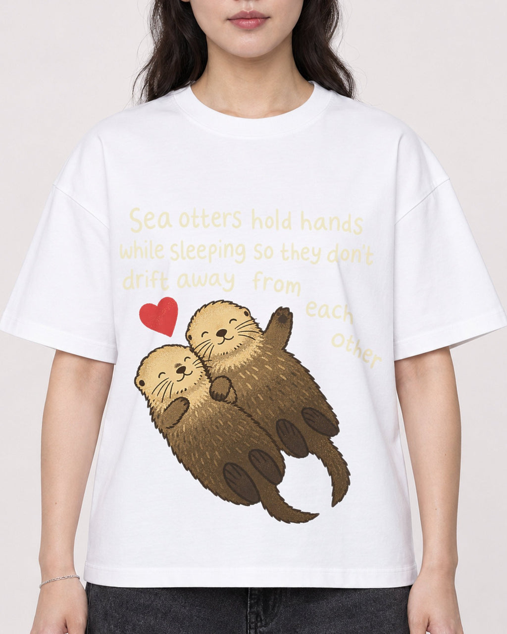 Mockup Boxy Heavyweight Tee White female close-up 03