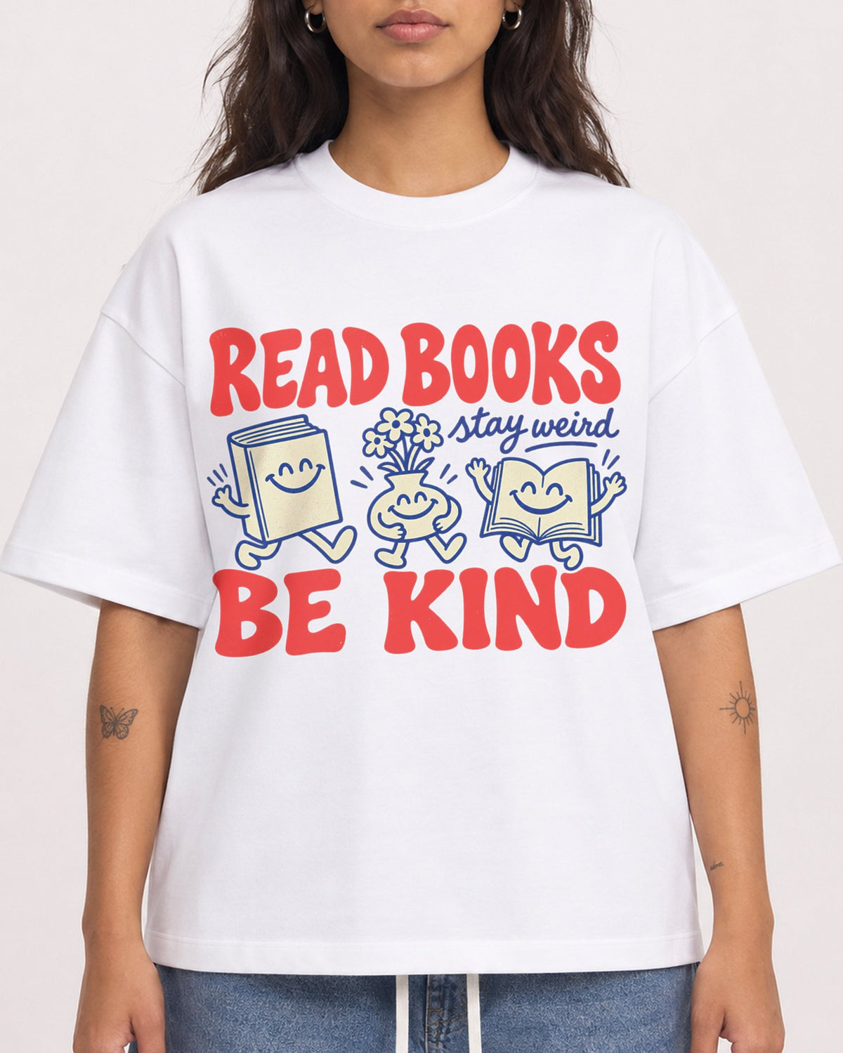 Mockup Boxy Heavyweight Tee White female close-up 06