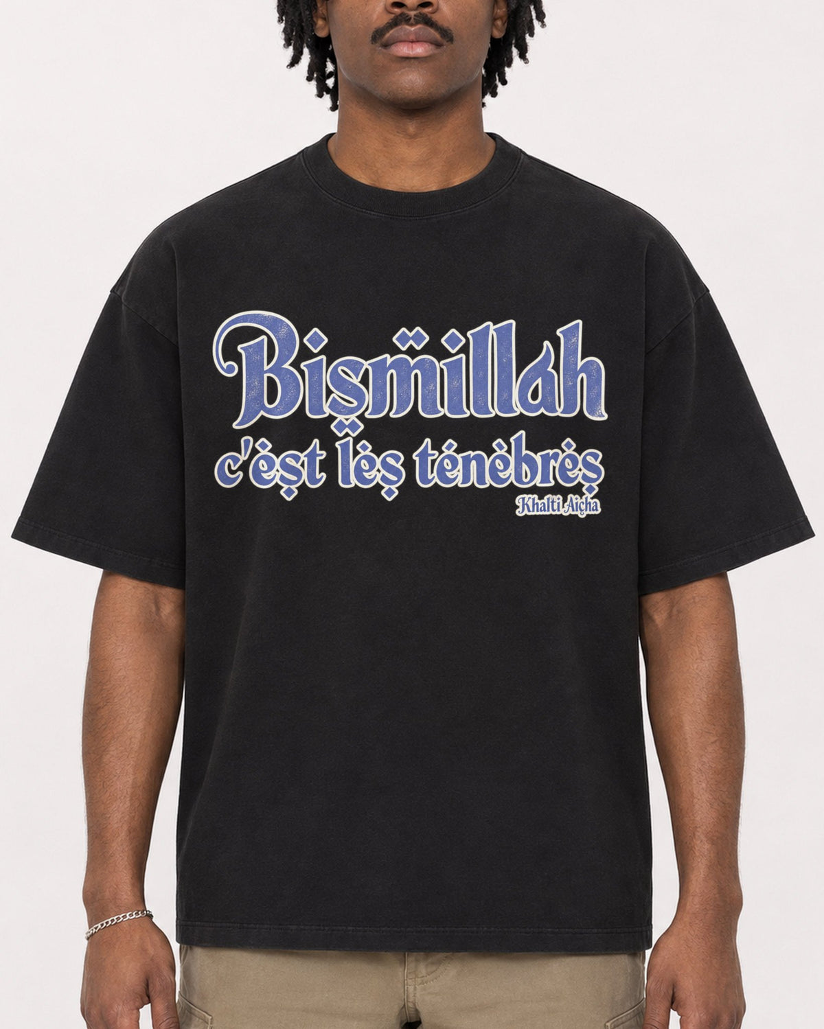 Mockup Boxy Heavyweight Tee Black male close-up 04