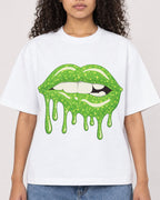 Mockup Boxy Heavyweight Tee White female close-up 10