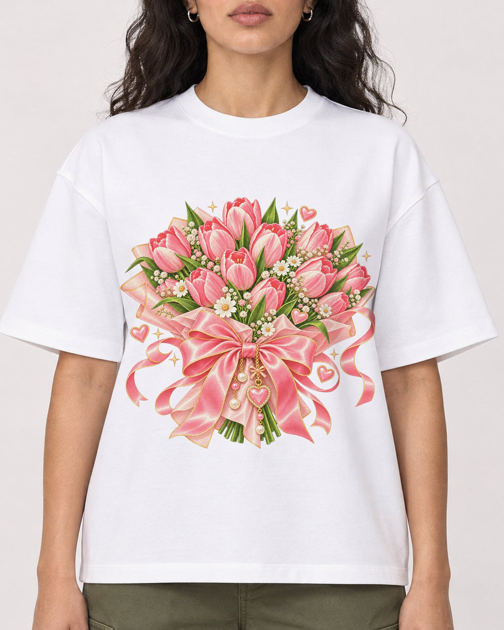 Mockup Boxy Heavyweight Tee White female close-up 07