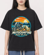 Mockup Boxy Heavyweight Tee Black female close-up 01