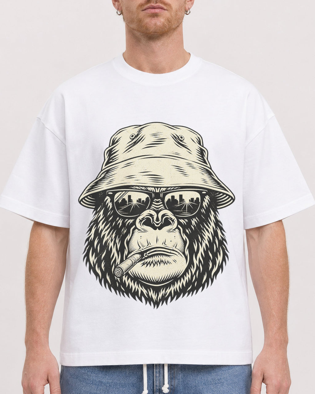 Mockup Boxy Heavyweight Tee White male close-up 38