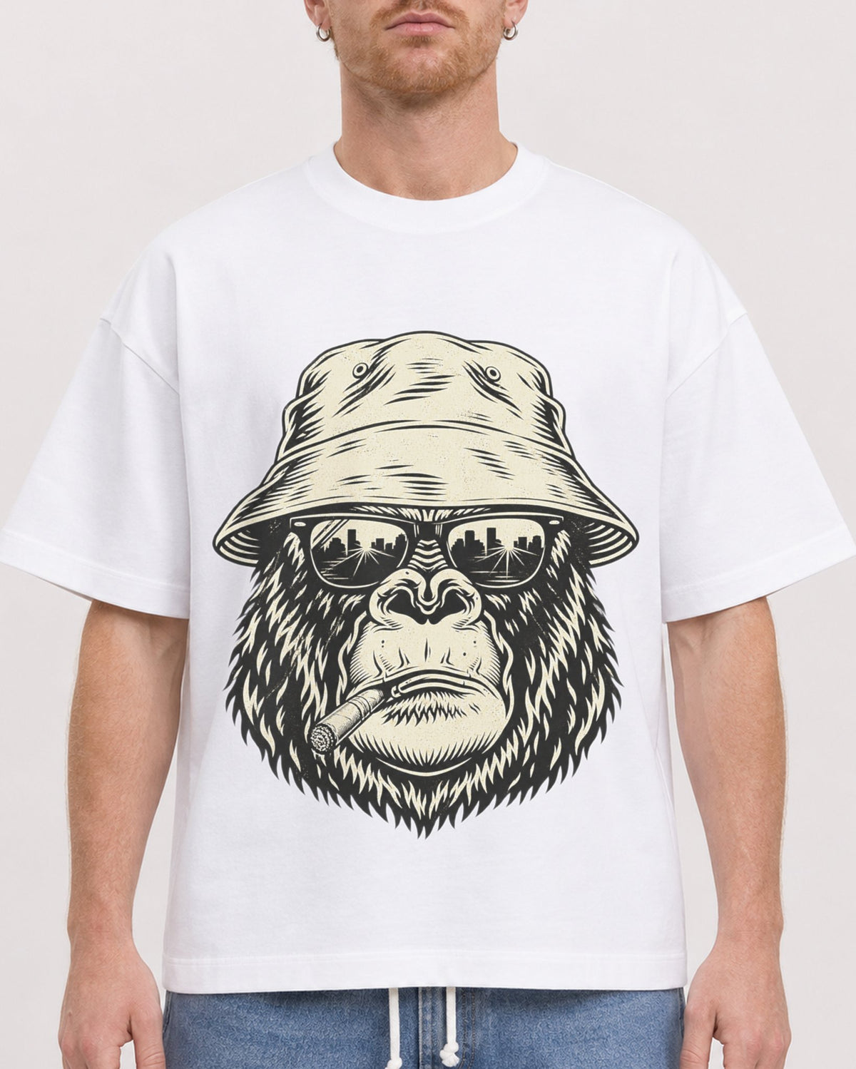 Mockup Boxy Heavyweight Tee White male close-up 38