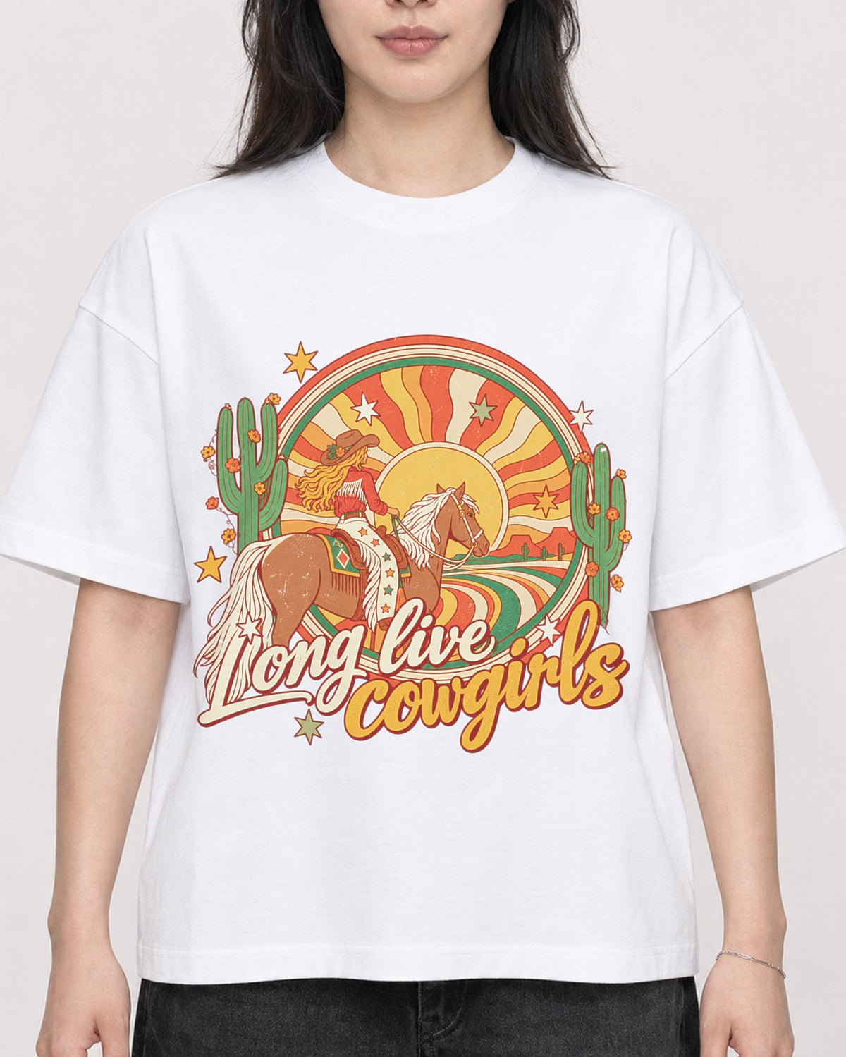 Mockup Boxy Heavyweight Tee White female close-up 13