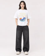 Mockup Boxy Heavyweight Tee White female full-body 03