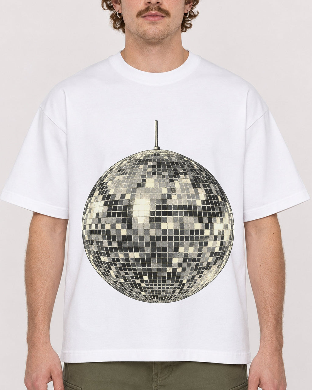 Mockup Boxy Heavyweight Tee White male close-up 09