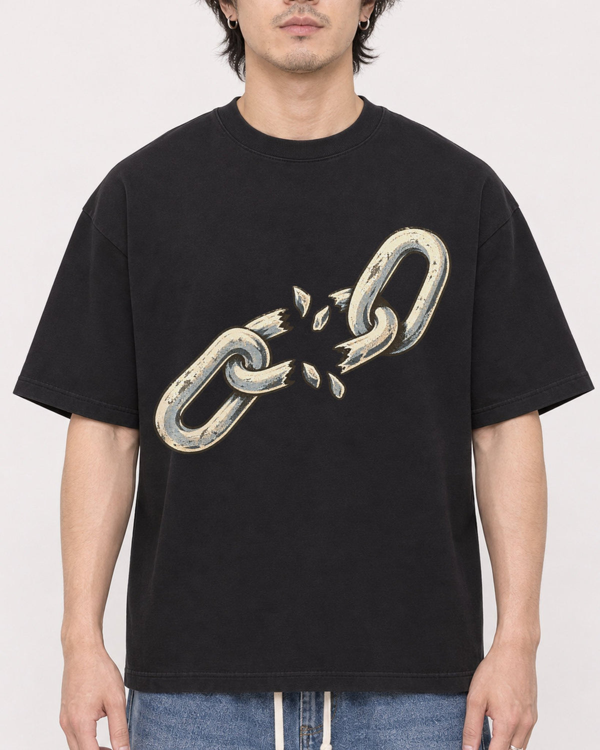 Mockup Boxy Heavyweight Tee Black male close-up 03