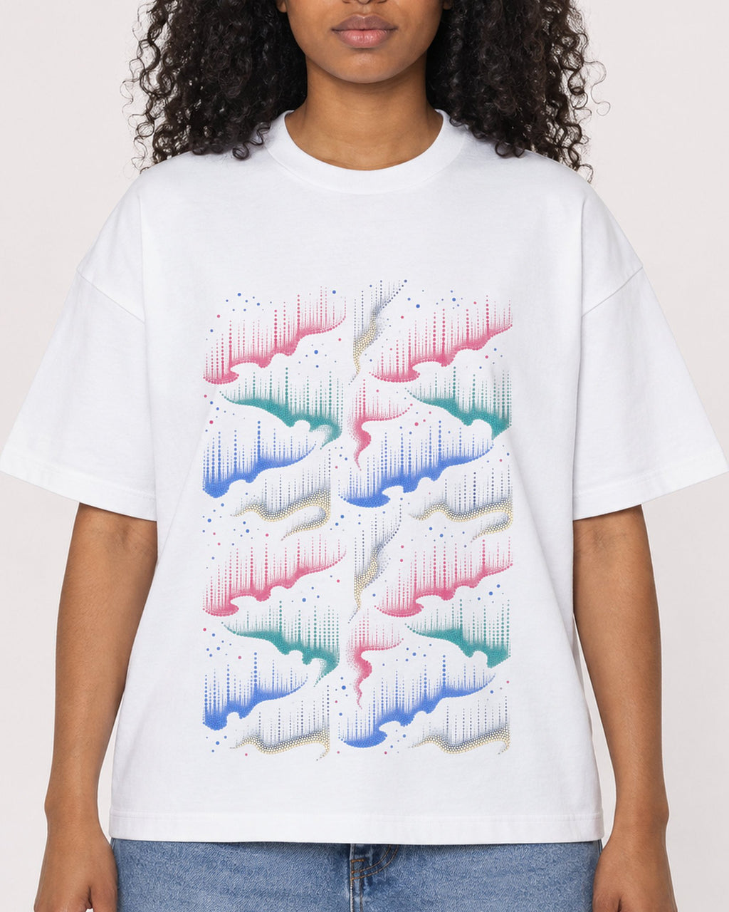 Mockup Boxy Heavyweight Tee White female close-up 05