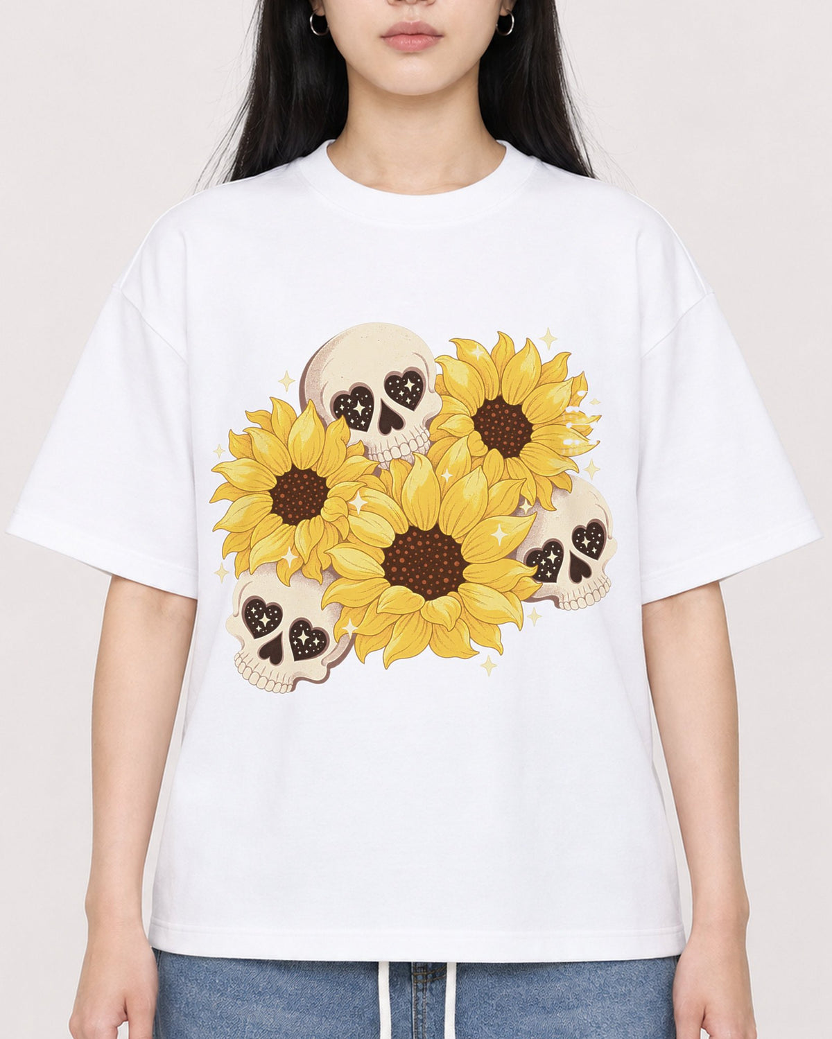 Mockup Boxy Heavyweight Tee White female close-up 01