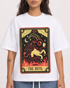 Mockup Boxy Heavyweight Tee White female close-up 06